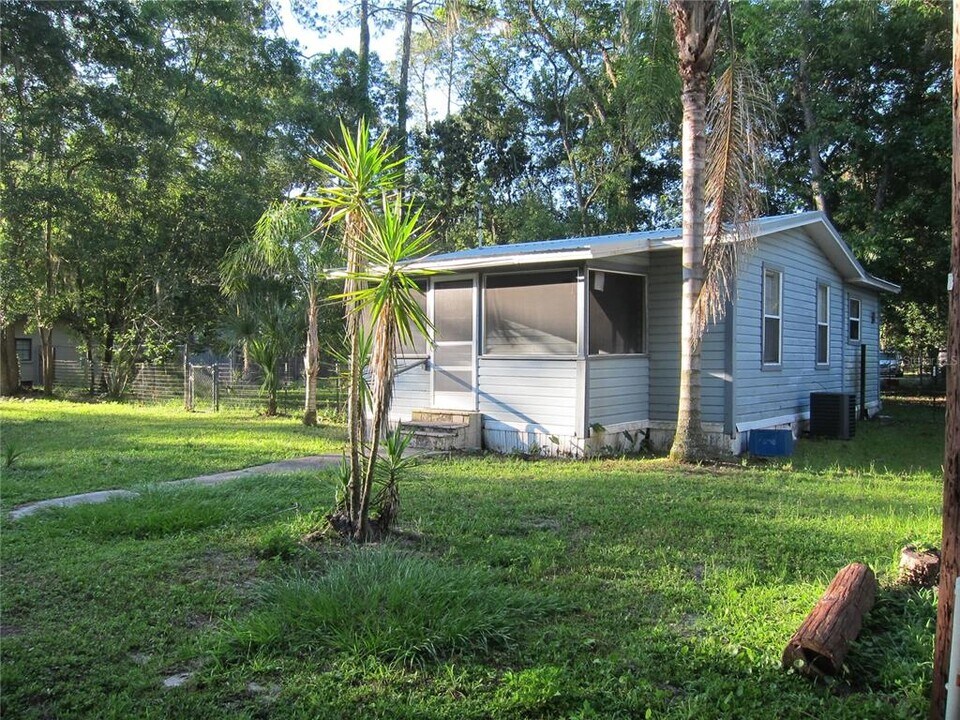 2115 NE 4th Ave in Gainesville, FL - Building Photo