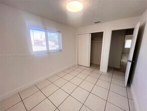 5600 NW 15th St in Lauderhill, FL - Building Photo - Building Photo