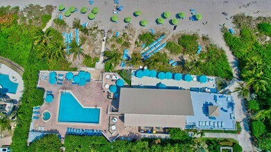 4740 S Ocean Blvd in Boca Raton, FL - Building Photo - Building Photo