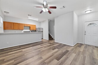 6406 Waldron Dr in Houston, TX - Building Photo - Building Photo