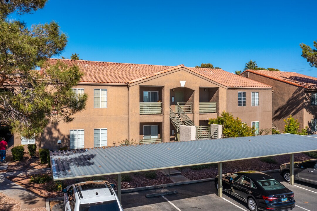 Isla At South Shores in Las Vegas, NV - Building Photo