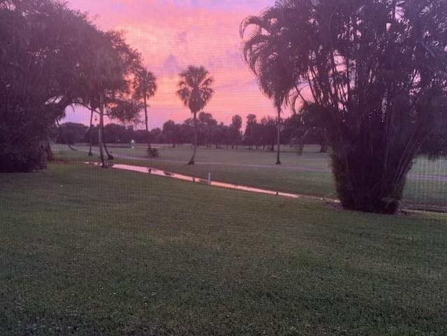 3980 Oaks Clubhouse Dr in Pompano Beach, FL - Building Photo - Building Photo