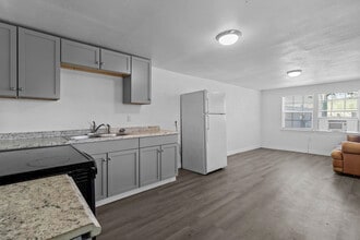 16 Frank Cir in Denison, TX - Building Photo - Building Photo