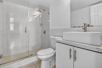 500 NE 26th St in Miami, FL - Foto de edificio - Building Photo