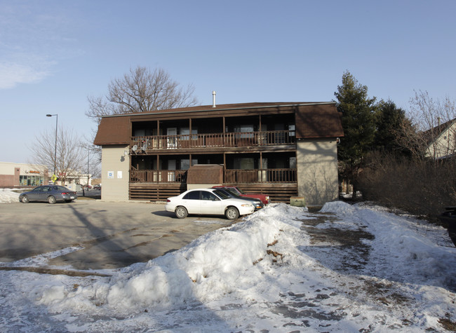 2721 E St in Lincoln, NE - Foto de edificio - Building Photo