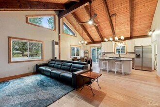 1617 Cree St in South Lake Tahoe, CA - Building Photo - Building Photo