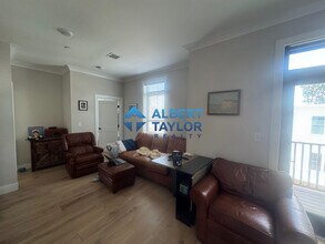 155 Everett St in Boston, MA - Foto de edificio - Building Photo