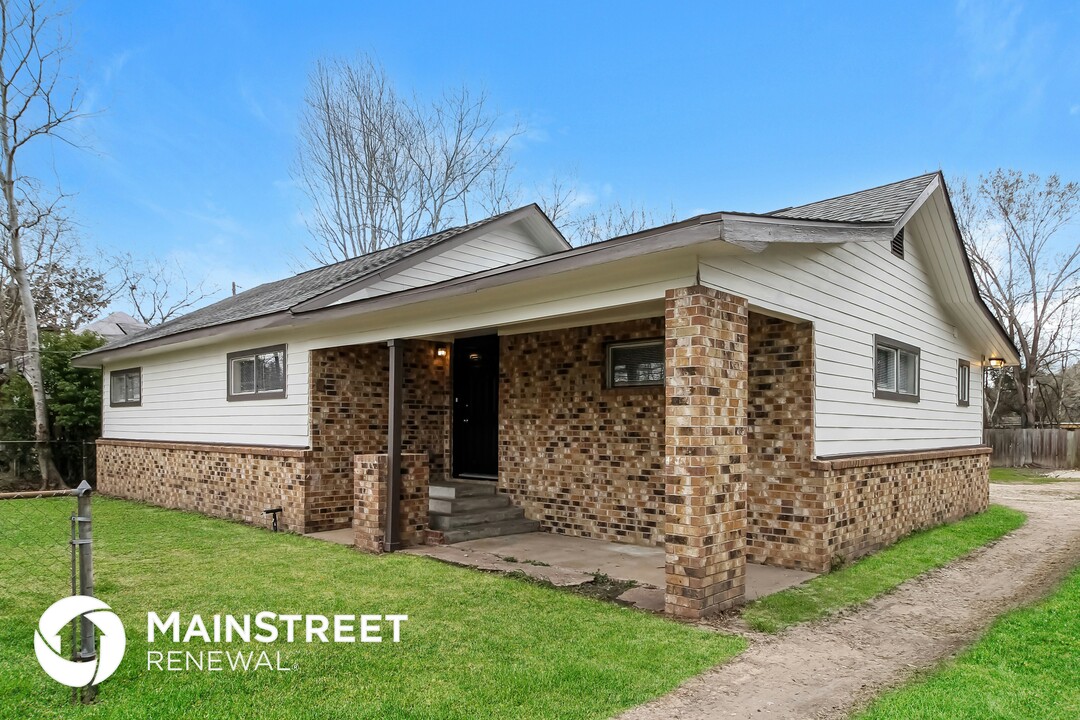 12715 Zavalla St in Houston, TX - Building Photo