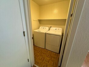 1645 Shadow Ln in Sparks, NV - Building Photo - Building Photo