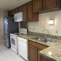 512 W Polk St photo'