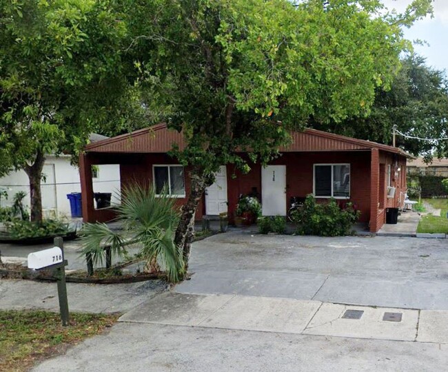 716 NW 15th Ave in Fort Lauderdale, FL - Building Photo - Building Photo