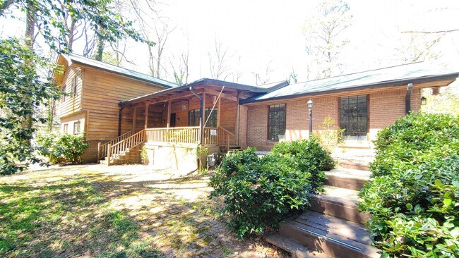 property at 1799 Wiggins Cir SW