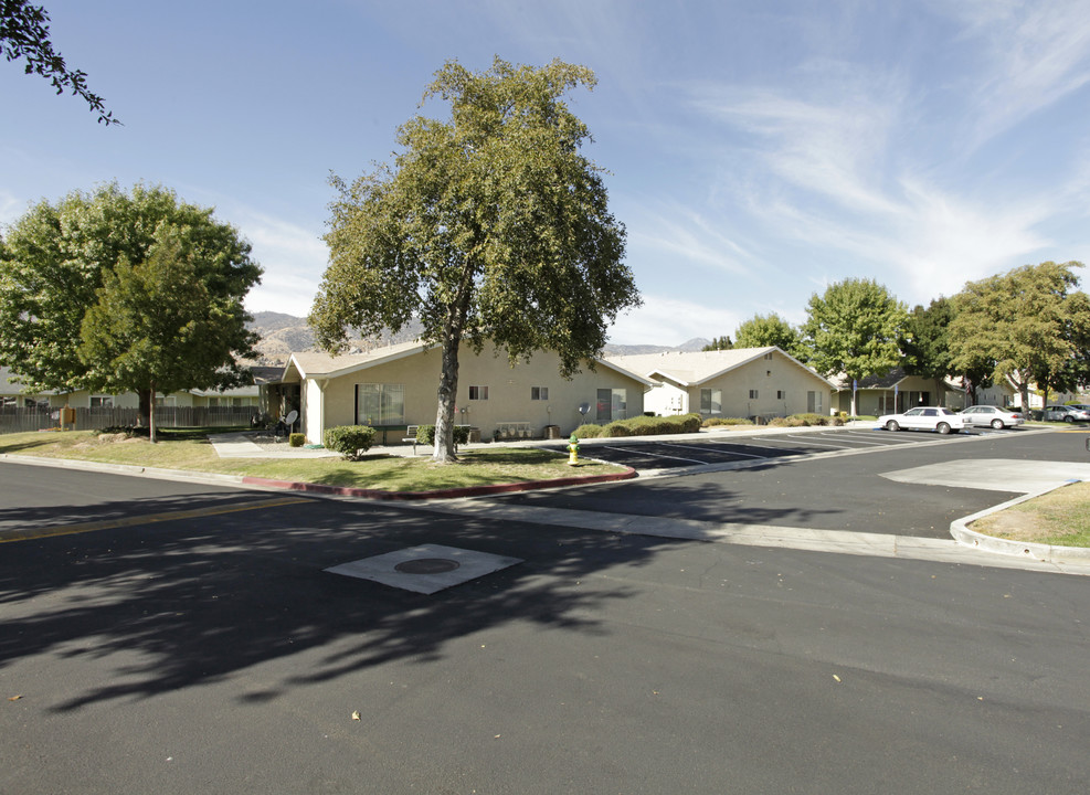 Lake Isabella Senior Apartments in Lake Isabella, CA - Foto de edificio