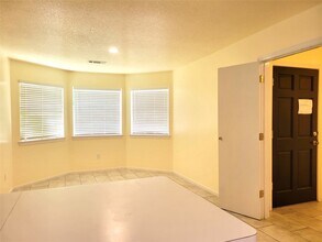 19330 Larissa Dr in Katy, TX - Building Photo - Building Photo