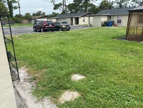 7073 Brentford Rd in Sarasota, FL - Building Photo - Building Photo