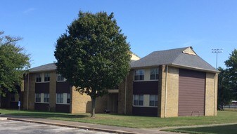 1100 S Byrd St Apartments