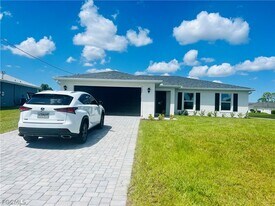 3626 NE 19th Ave in Cape Coral, FL - Building Photo