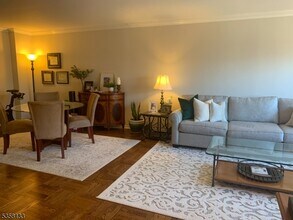 415 Claremont Ave in Montclair, NJ - Building Photo - Building Photo