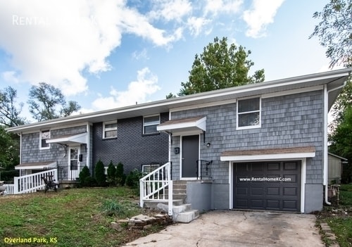 property at 9007 W 78th Cir