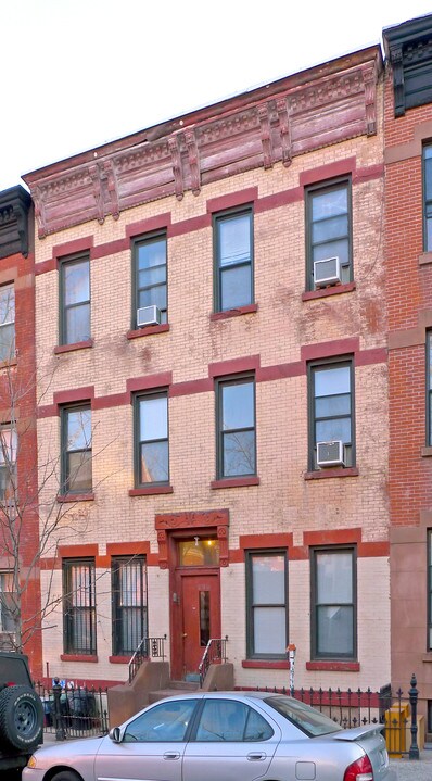 229 Eighth St in Brooklyn, NY - Building Photo