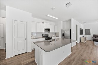 141 Rowdy Yates Wy in Jarrell, TX - Building Photo - Building Photo