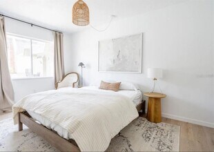 1700 SW 16th Ct in Gainesville, FL - Building Photo - Building Photo