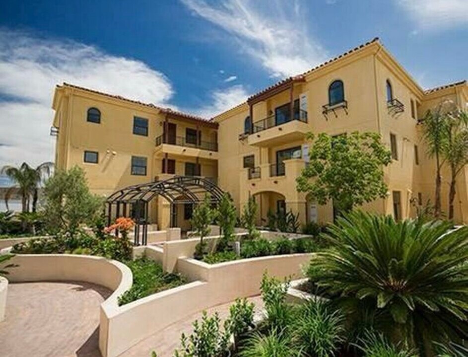 130 N Garden St, Unit 1304 in Ventura, CA - Building Photo