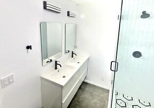 944 N Avenue 50 in Los Angeles, CA - Building Photo - Building Photo