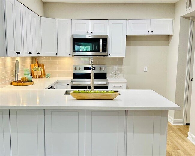 2611 Grants Lake Blvd in Sugar Land, TX - Building Photo - Building Photo