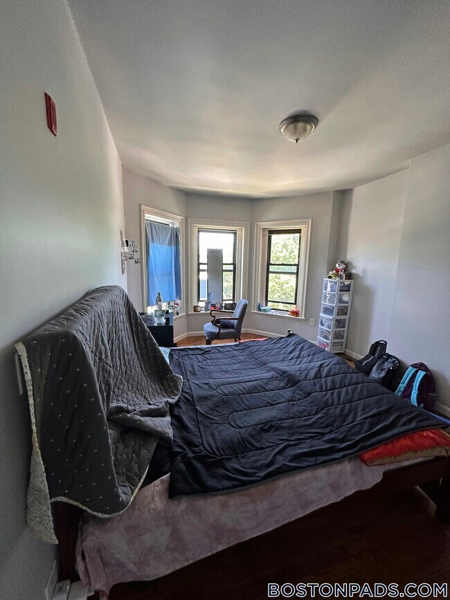 18 Perrin St in Boston, MA - Building Photo - Building Photo