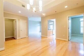 50 Biscayne Dr NW in Atlanta, GA - Building Photo - Building Photo