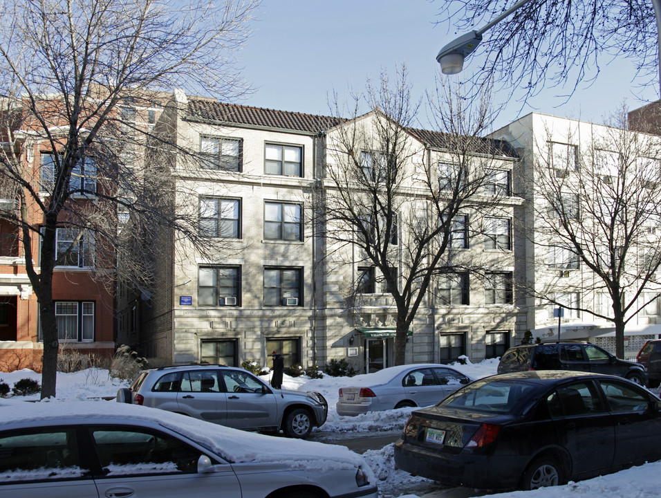 540 W Wellington in Chicago, IL - Foto de edificio