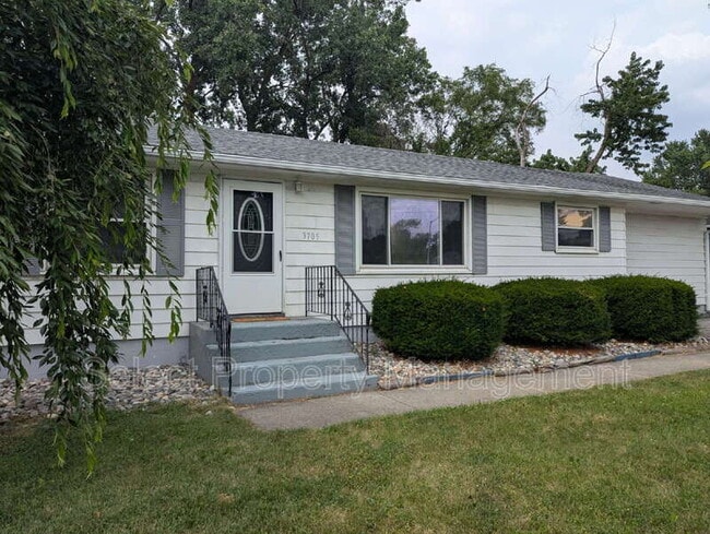 3705 St Joe Center Rd in Fort Wayne, IN - Building Photo - Building Photo