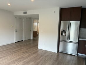 1445 9th St, Unit 202 in Santa Monica, CA - Foto de edificio - Building Photo