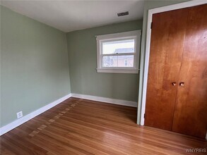 475 Potters Rd in Buffalo, NY - Building Photo - Building Photo