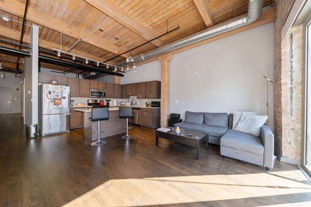 445 E Illinois St in Chicago, IL - Building Photo