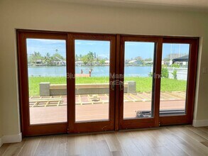 724 Sunset Cove in Madeira Beach, FL - Building Photo - Building Photo