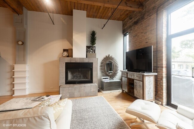 407 N Elizabeth St in Chicago, IL - Building Photo - Building Photo