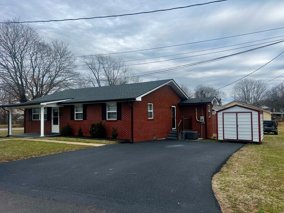 524 Todd St in Franklin, KY - Building Photo