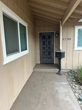 5200 Roseana Ct in Fair Oaks, CA - Building Photo - Building Photo