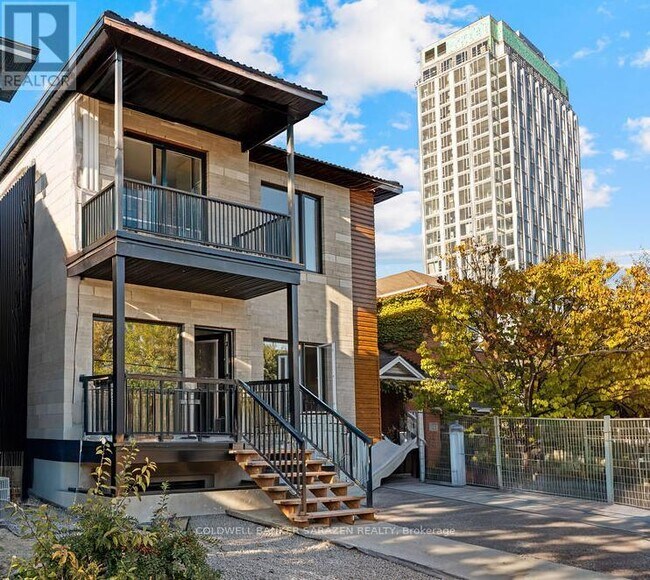 353 Wilmont Ave in Ottawa, ON - Building Photo - Building Photo