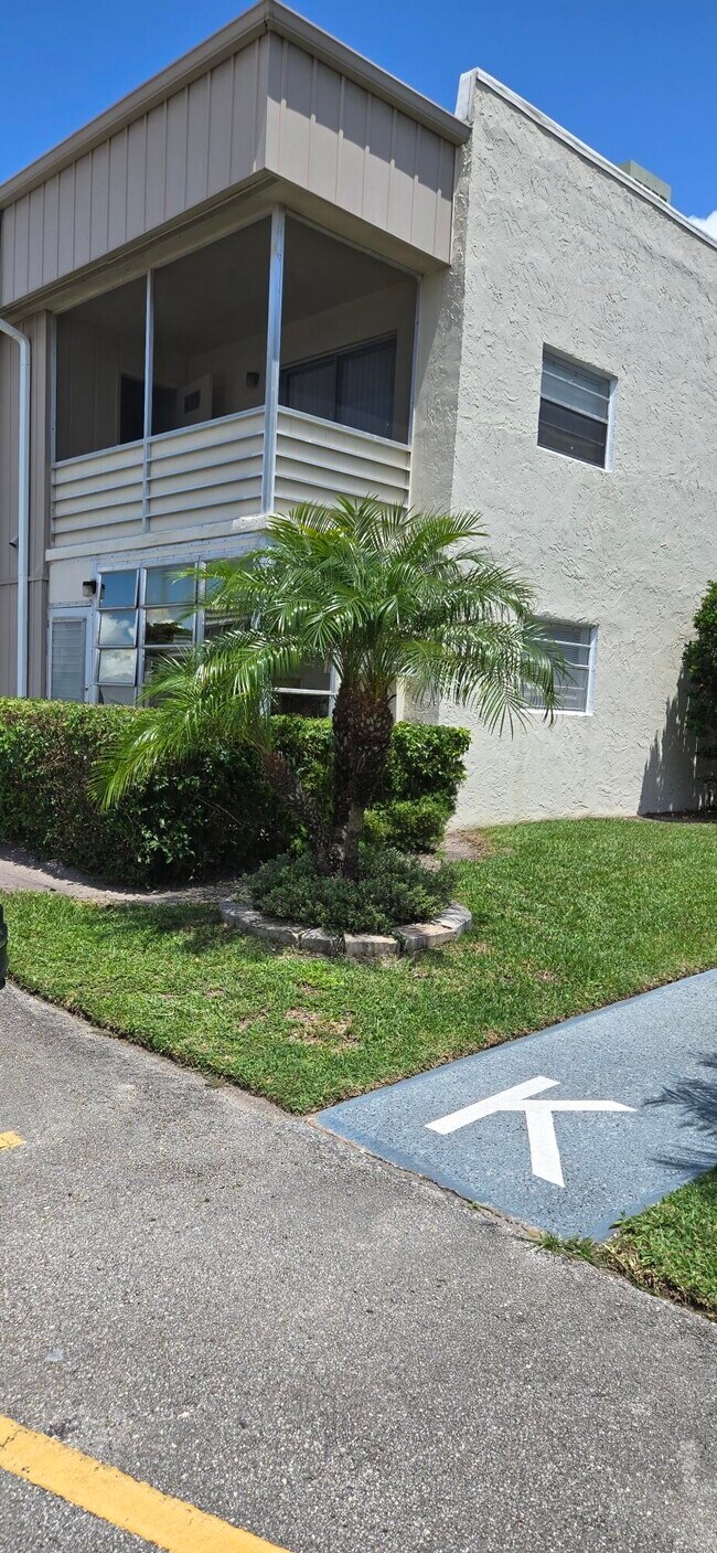 497 Flanders K in Delray Beach, FL - Building Photo - Building Photo