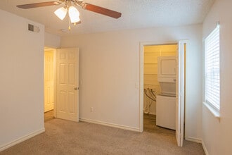 Meadow Ridge Apartments in Midwest City, OK - Building Photo - Interior Photo