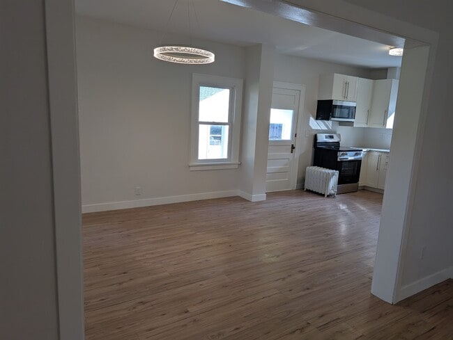 814 Becker Ave SW in Willmar, MN - Building Photo - Building Photo