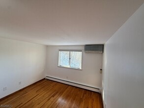 237 Buena Vista Dr in Ringwood, NJ - Building Photo - Building Photo