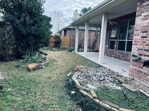 5235 Valley Bluff Ln in Katy, TX - Building Photo - Building Photo