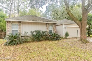 8066 Dickie Dr in Jacksonville, FL - Building Photo