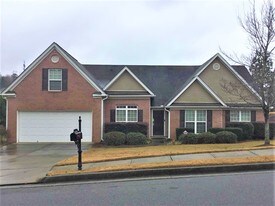 1061 High Tide Trail in Loganville, GA - Building Photo