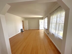 409 W Ellis Ave in Inglewood, CA - Building Photo - Building Photo