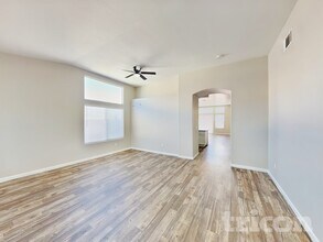 600 Rio Del Sol Dr in North Las Vegas, NV - Building Photo - Building Photo